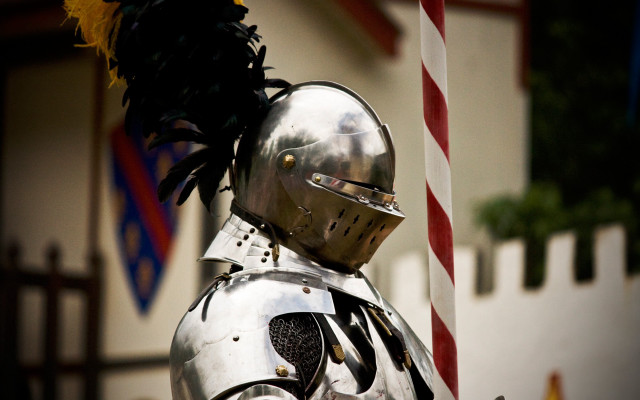Knight helmet armor feathered plume free wallpaper - medium preview image