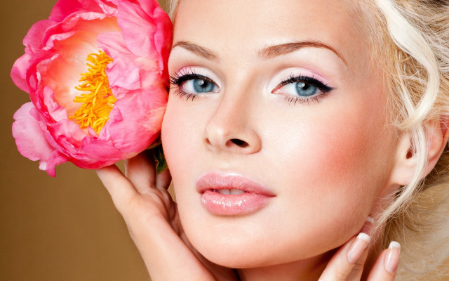 Woman flower pink portrait realistic free wallpaper - medium preview image