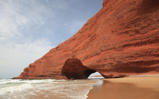 Large rock formation beach water free wallpaper - medium preview image