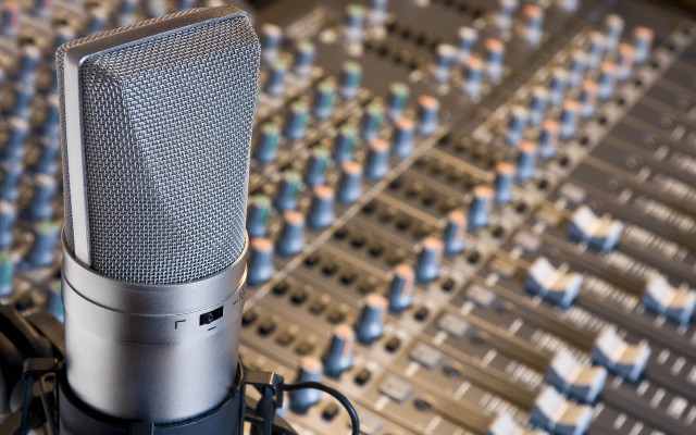 Microphone soundboard studio blur bokeh free wallpaper - medium preview image