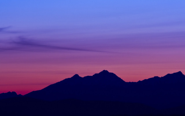 Plane mountain sunset contrail precisionism free wallpaper - medium preview image