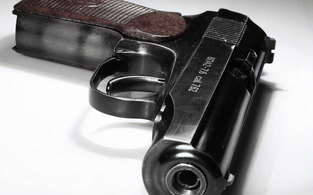 Gun metal black barrel white free wallpaper - medium preview image