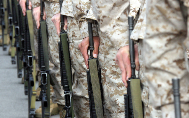 Soldiers camouflage guns city depth free wallpaper - medium preview image
