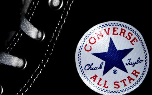 Converse blue star macro black free wallpaper - medium preview image