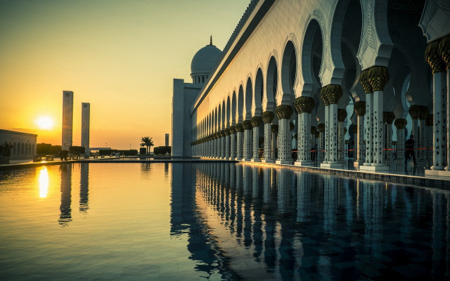 Large building pool sunset cityscape free wallpaper - medium preview image