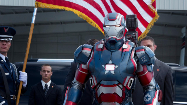 Man suit flag military mecha free wallpaper for desktop - medium preview image