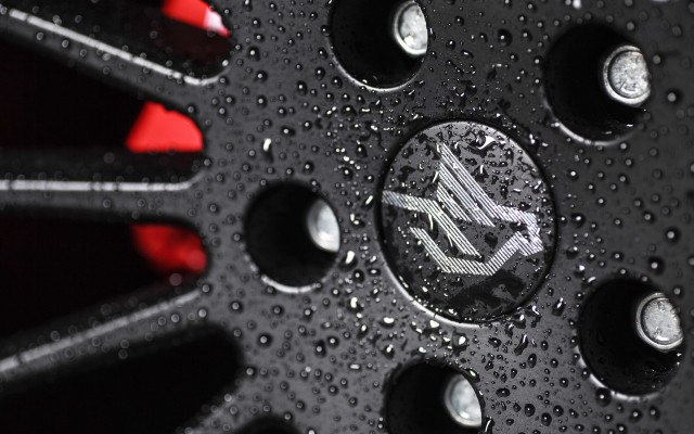 Black wheel red waterdrops macro free wallpaper - medium preview image