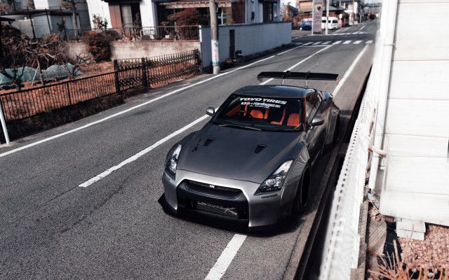 Car street fence building vroom free wallpaper - medium preview image