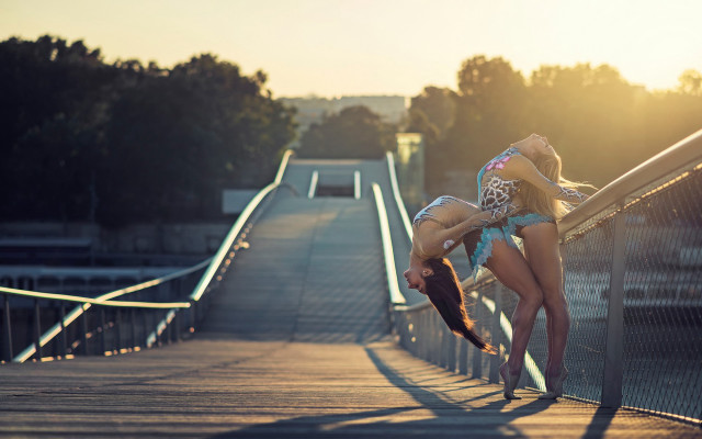 Upside down women bridge urban free wallpaper - medium preview image