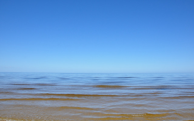 Ocean shore beach blue sky free wallpaper - medium preview image
