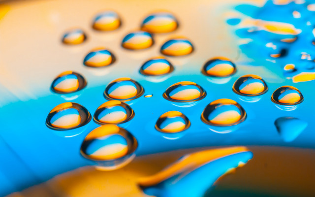 Blue yellow water drops macro free wallpaper - medium preview image