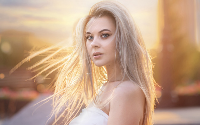 Blonde woman building sky portrait free wallpaper - medium preview image