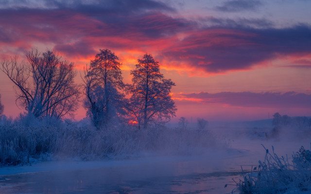 Foggy river autumn sunset mountain free wallpaper - medium preview image