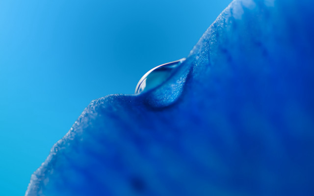 Drop water blue surface mountain free wallpaper - medium preview image
