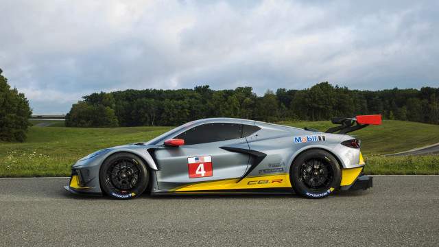 Silver yellow racecar road green free wallpaper - medium preview image