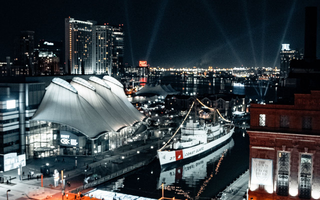 City skyline white building river free wallpaper - medium preview image