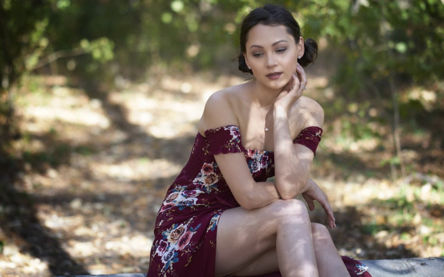 Woman dress rock woods bokeh free wallpaper - medium preview image