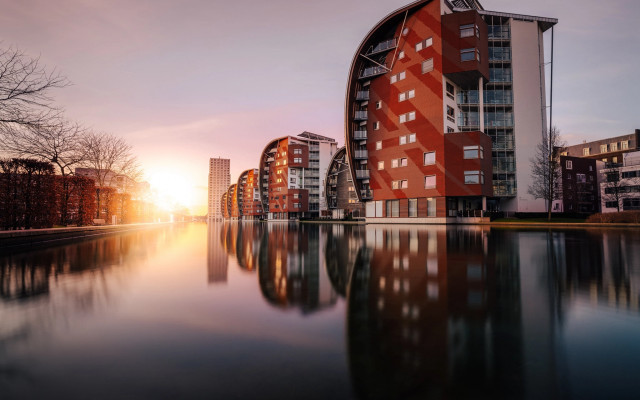 Red building reflection canal sunset free wallpaper - medium preview image