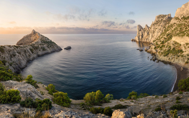 Panoramic lake rocky cliffs island free wallpaper - medium preview image