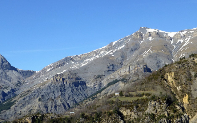 Mountain range house blue sky free wallpaper - medium preview image