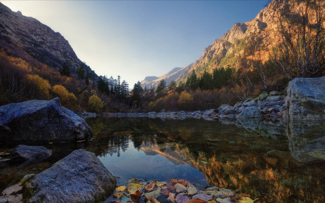 Mountain lake forest rocks sky #16 free wallpaper - medium preview image