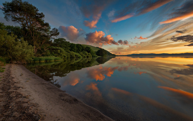 Sunset lake reflection trees mountains free wallpaper - medium preview image