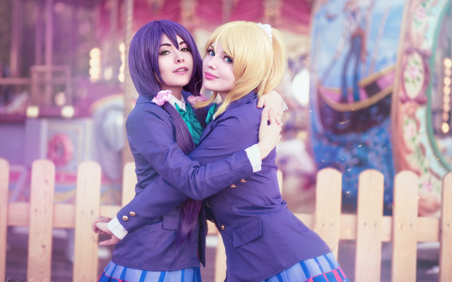 Hugging carnival carousel purple jacket free wallpaper - medium preview image