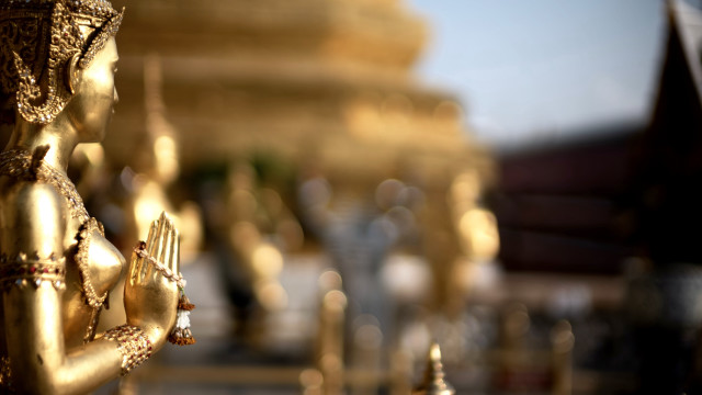 Golden sculpture building samikshavad bokeh free wallpaper - medium preview image