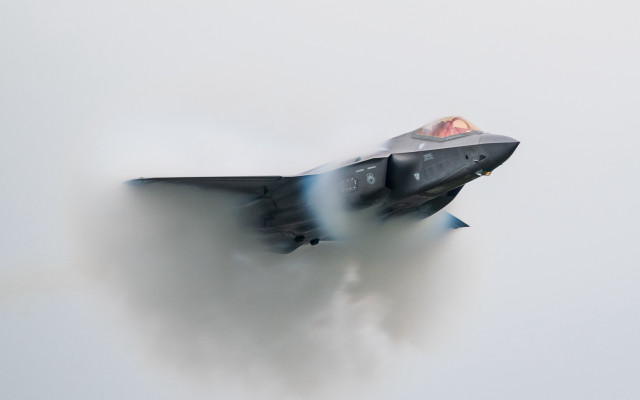 Fighter jet smoke landing gear free wallpaper - medium preview image
