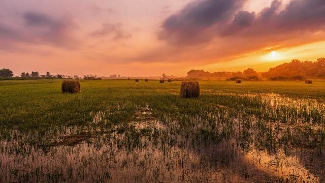 Hay bales sunset clouds cityscape #2 free wallpaper - medium preview image