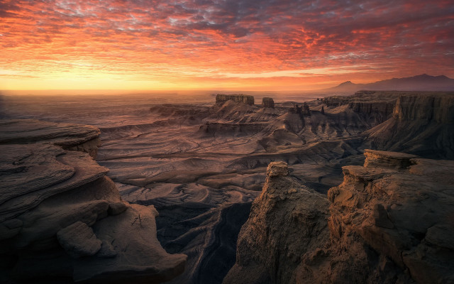 Sunset desert mountain red sky free wallpaper - medium preview image