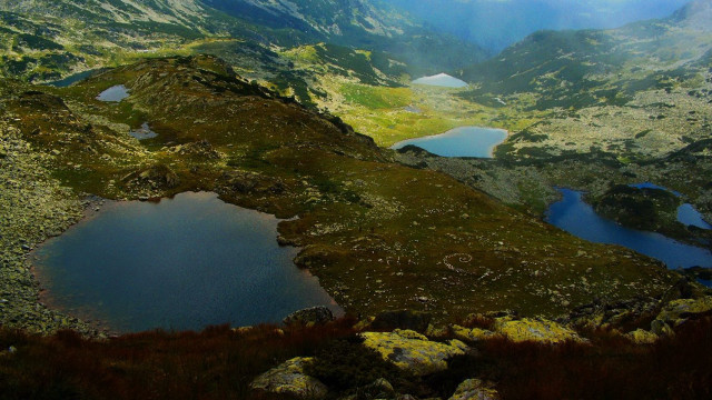 Mountain lake background range scenery free wallpaper - medium preview image