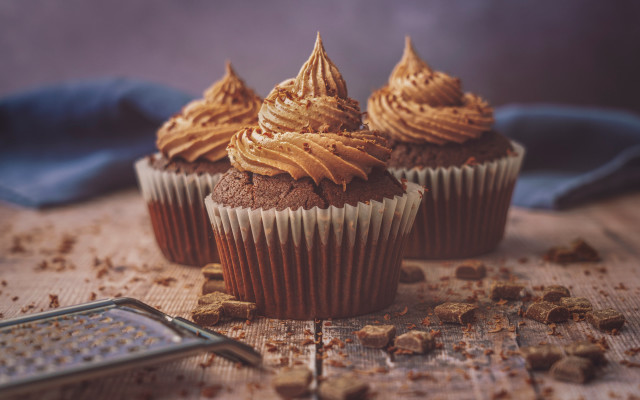 Cupcake frosting table cookie cutter free wallpaper for desktop - medium preview image