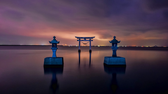 Statues water cloudy sky dusk free wallpaper - medium preview image
