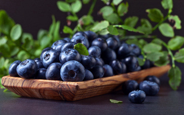 Wooden bowl blueberries green leaves #2 free wallpaper - medium preview image