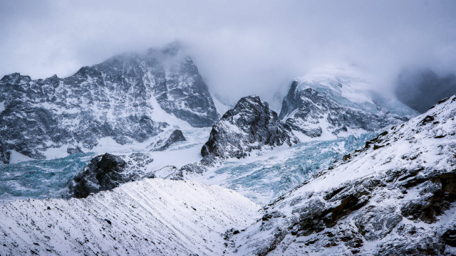 Snowy mountain range water ice free wallpaper - medium preview image