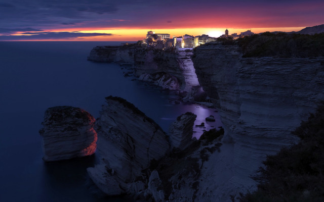 Sunset city cliff ocean red free wallpaper - medium preview image