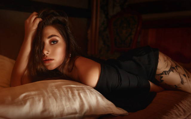 Woman tattoo bed blueeyes brownhair free wallpaper - medium preview image