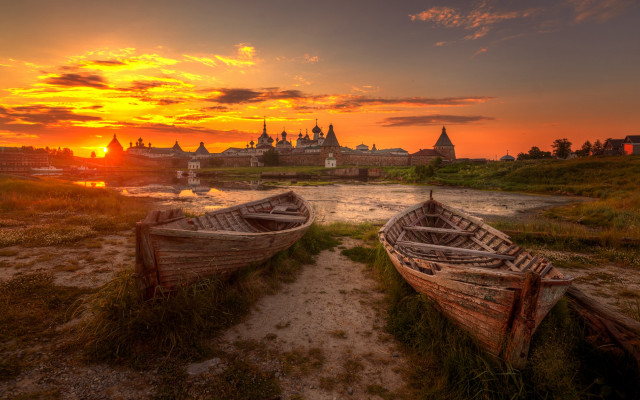 Boats shore river sunset city free wallpaper - medium preview image
