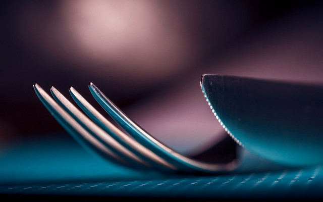Fork plate blurry background macro free wallpaper - medium preview image