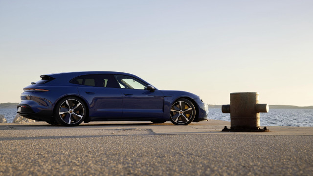 Blue sports car fire hydrant free wallpaper - medium preview image