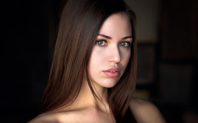 Woman long brown hair green #2 free wallpaper - medium preview image