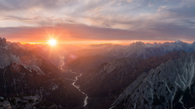 Sunset mountain river cityscape lake free wallpaper - medium preview image