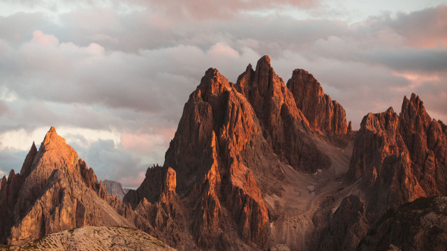 Mountain range clouds sunset twilight free wallpaper - medium preview image
