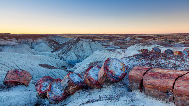 Desert rocks snow hilltop sunset free wallpaper - medium preview image
