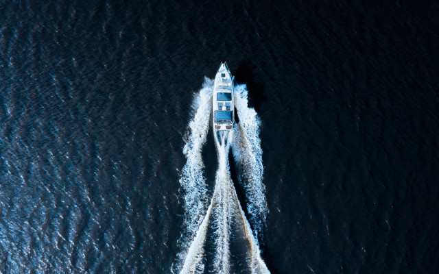 Ocean boat trail cinematic night free wallpaper - medium preview image