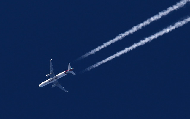 Plane smoke jets sky ei free wallpaper - medium preview image