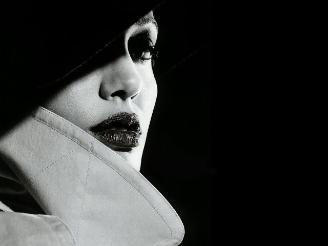 Woman hat trench coat black free wallpaper - medium preview image