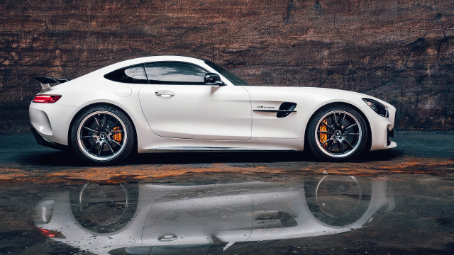 White sports car reflection side free wallpaper - medium preview image