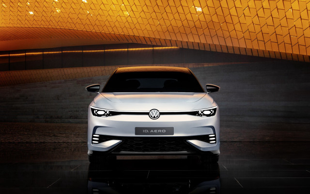 Silver car yellow wall lights free wallpaper - medium preview image